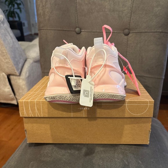 NWT Men’s Kicks Crew Li Ning Sonic 10V1 Pink Green B-ball Sneakers 6 - Picture 4 of 6